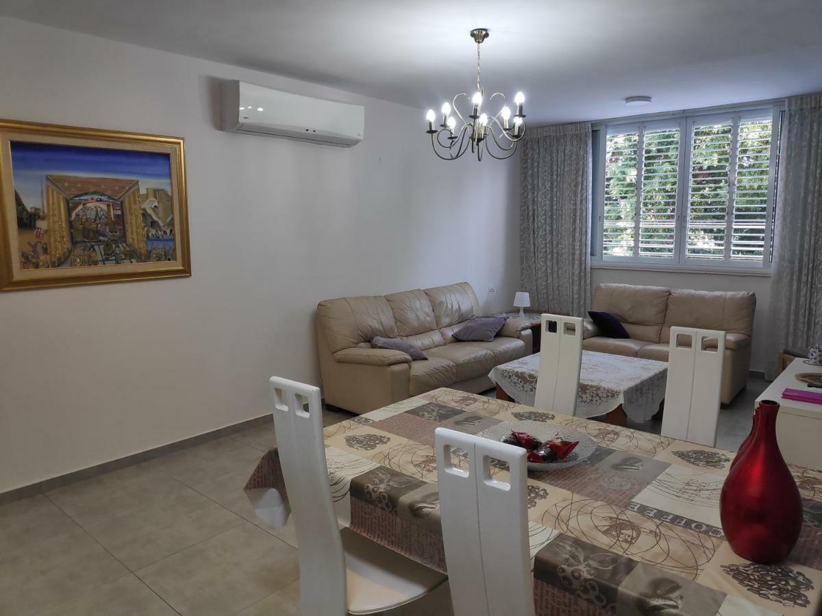 Herzliya Center Apartments 외부 사진