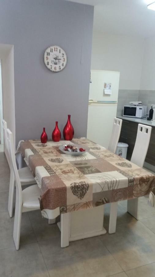 Herzliya Center Apartments 외부 사진